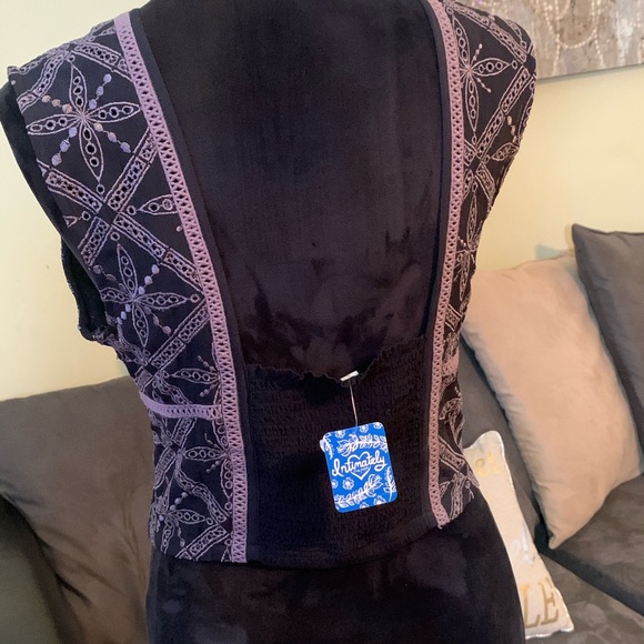 ‼️SOLD‼️ FREE PEOPLE NWT Eyelet Embroider Bralette - Picture 6 of 7